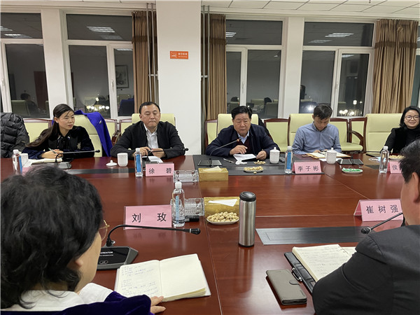 李子彬會長帶隊赴新農創集團考察1_副本.jpg
