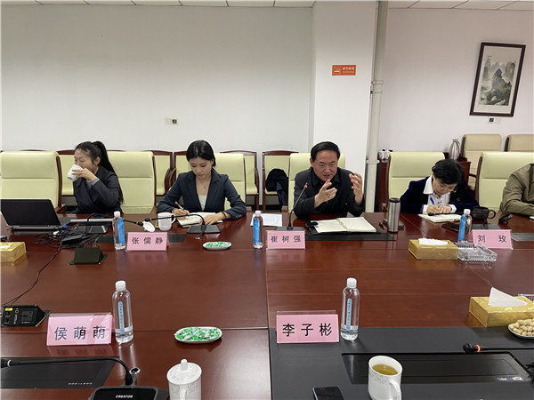 李子彬會長帶隊赴新農創集團考察2_副本.jpg