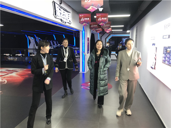 馬彬?qū)Ｂ毟睍?huì)長(zhǎng)走訪濟(jì)南店數(shù)幫扶創(chuàng)業(yè)科技有限公司1_副本.jpg